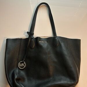 Black leather, Michael Kors, tote bag, large size
